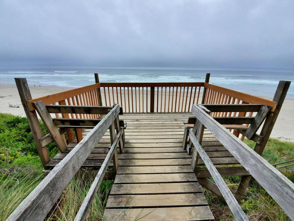 Surfland Hotel Lincoln City Eksteriør billede